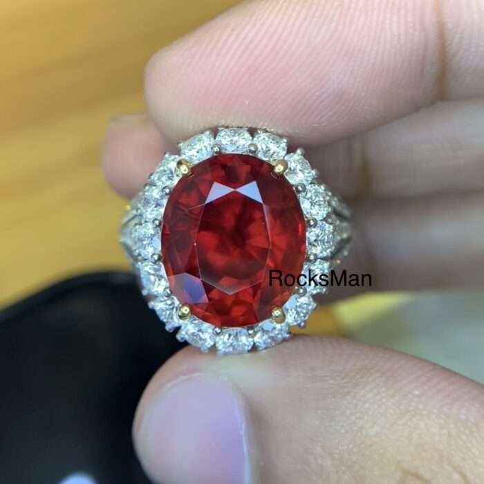 Gübelin Certified 12.88 Ct Natural ruby (No heat) , Exceptional Quality - Image 4